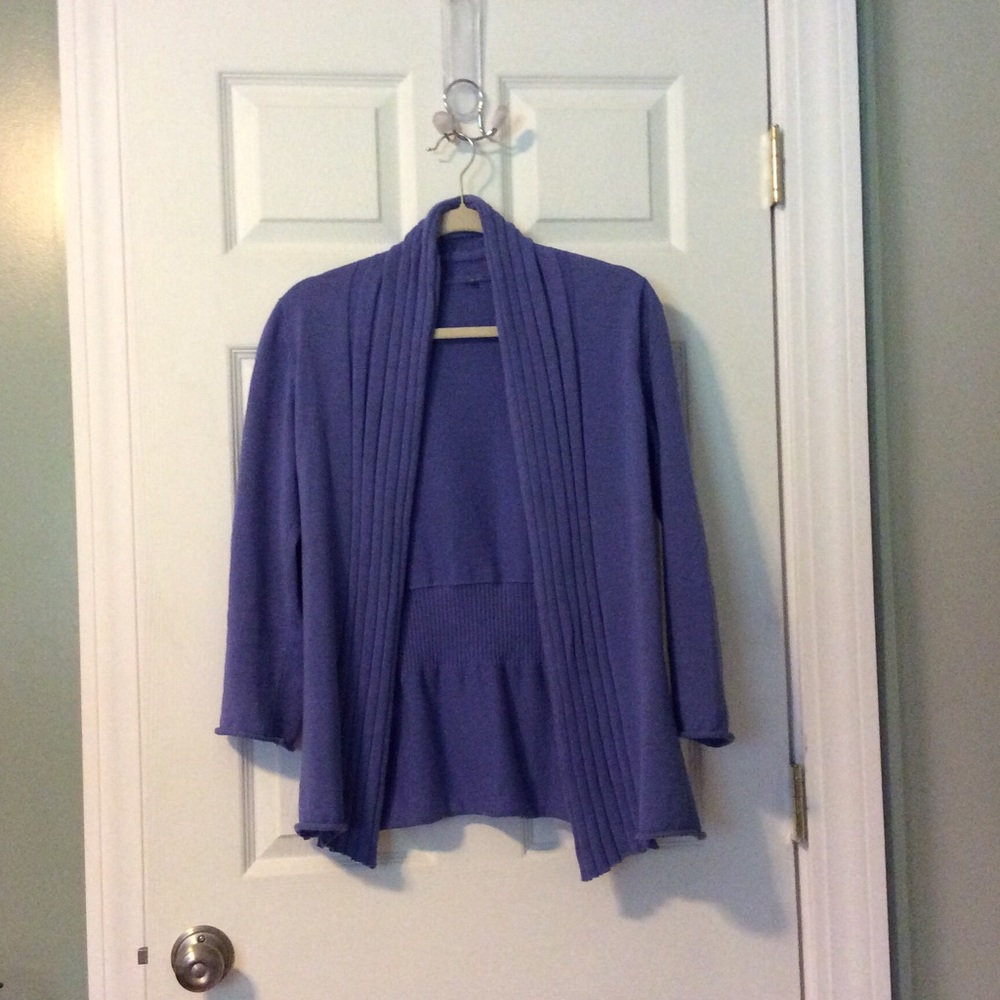 Cornflower blue open cardigan. Size S, fits M too.